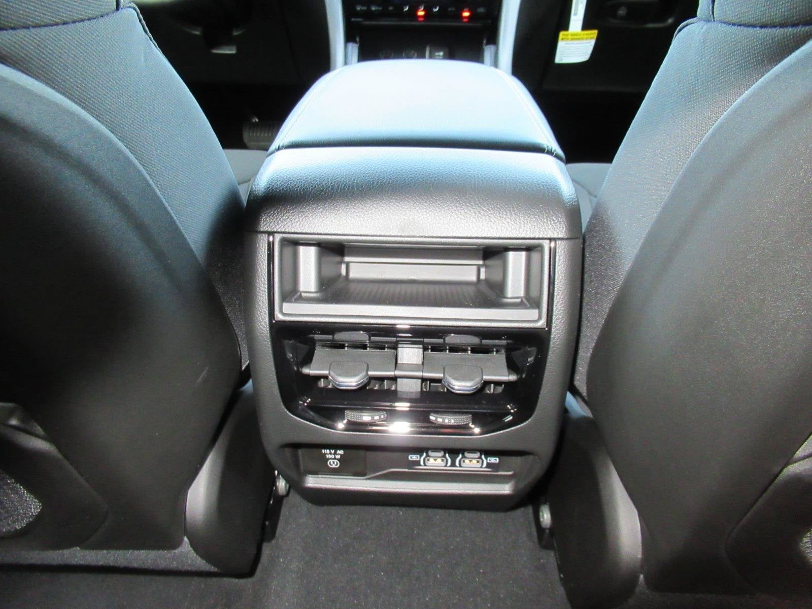 2027 Jeep Grand Cherokee GRAND CHEROKEE LAREDO X 4X4