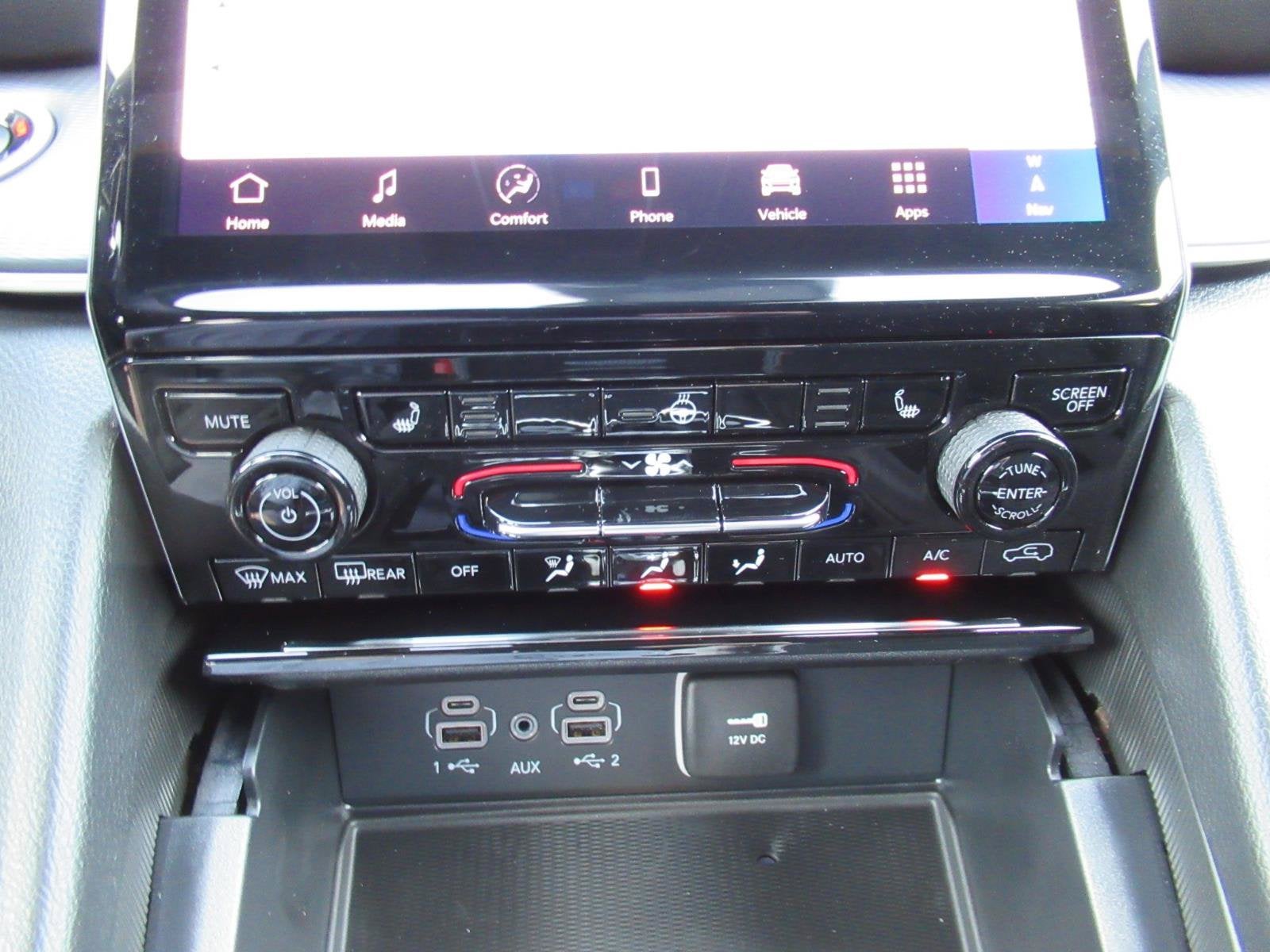 2027 Jeep Grand Cherokee GRAND CHEROKEE LAREDO X 4X4