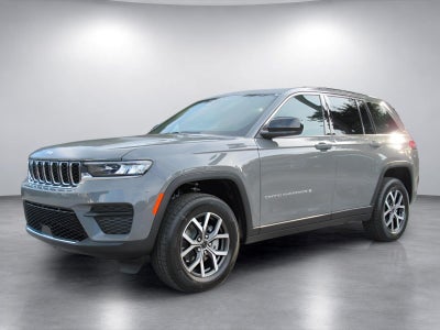 2027 Jeep Grand Cherokee GRAND CHEROKEE LAREDO X 4X4