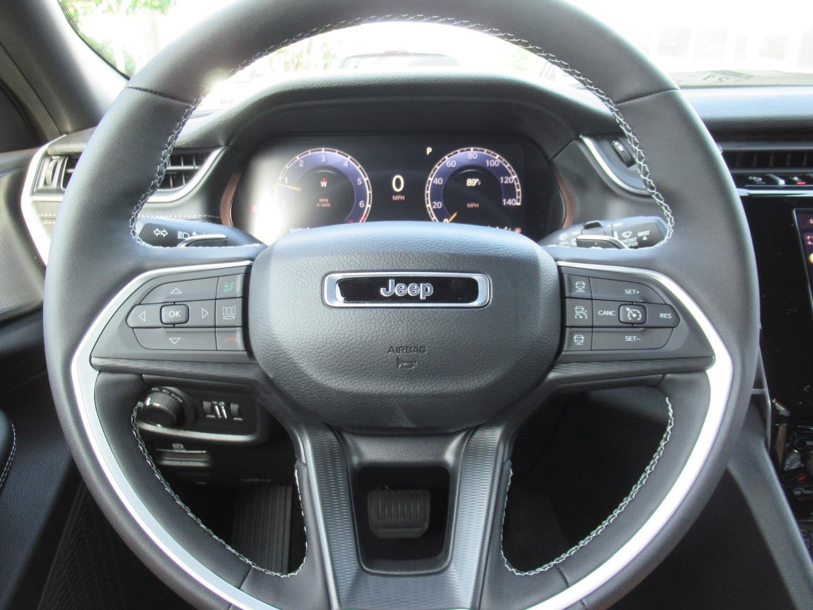 2026 Jeep Grand Cherokee GRAND CHEROKEE L LAREDO X 4X2