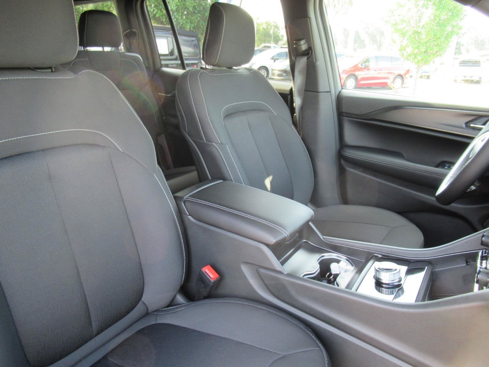2026 Jeep Grand Cherokee GRAND CHEROKEE L LAREDO X 4X2