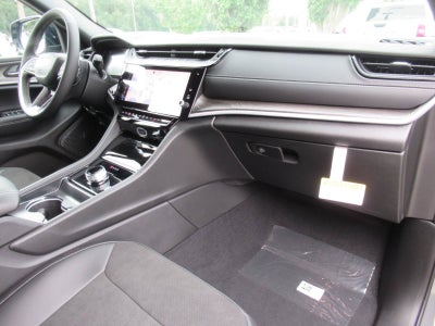 2027 Jeep Grand Cherokee GRAND CHEROKEE L LAREDO ALTITUDE 4X2