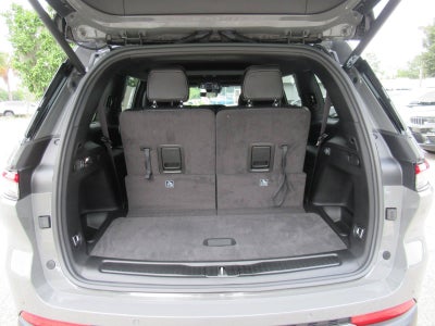 2027 Jeep Grand Cherokee GRAND CHEROKEE L LAREDO ALTITUDE 4X2