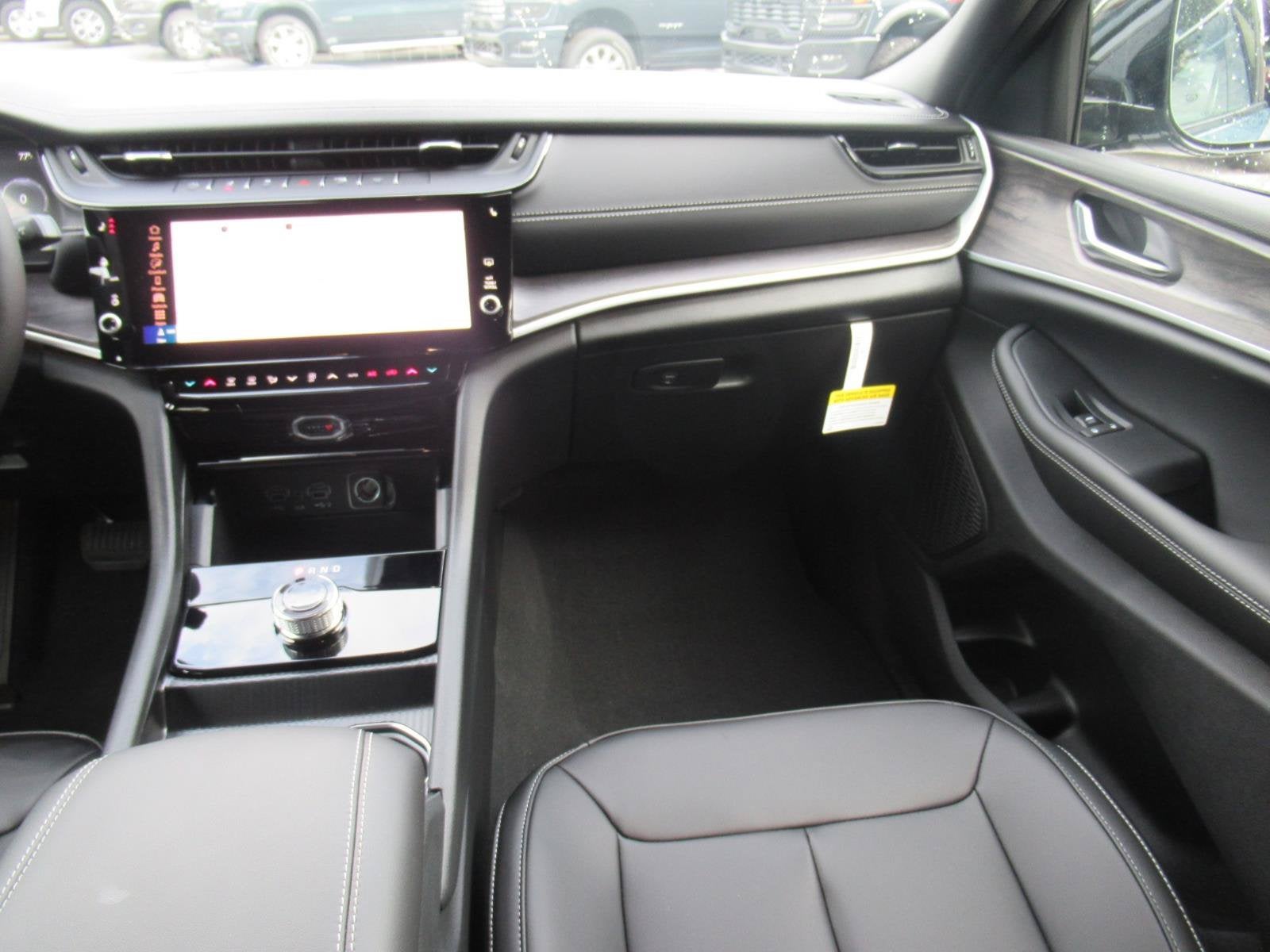 2026 Jeep Grand Cherokee GRAND CHEROKEE L LIMITED 4X2
