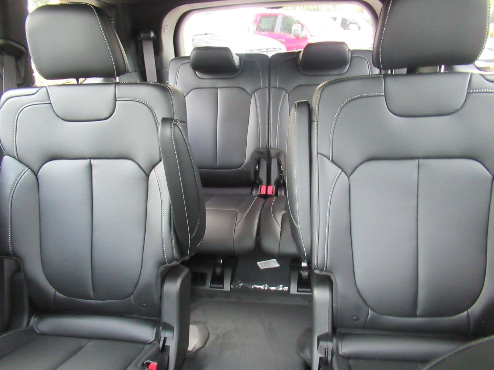 2026 Jeep Grand Cherokee GRAND CHEROKEE L LIMITED 4X2