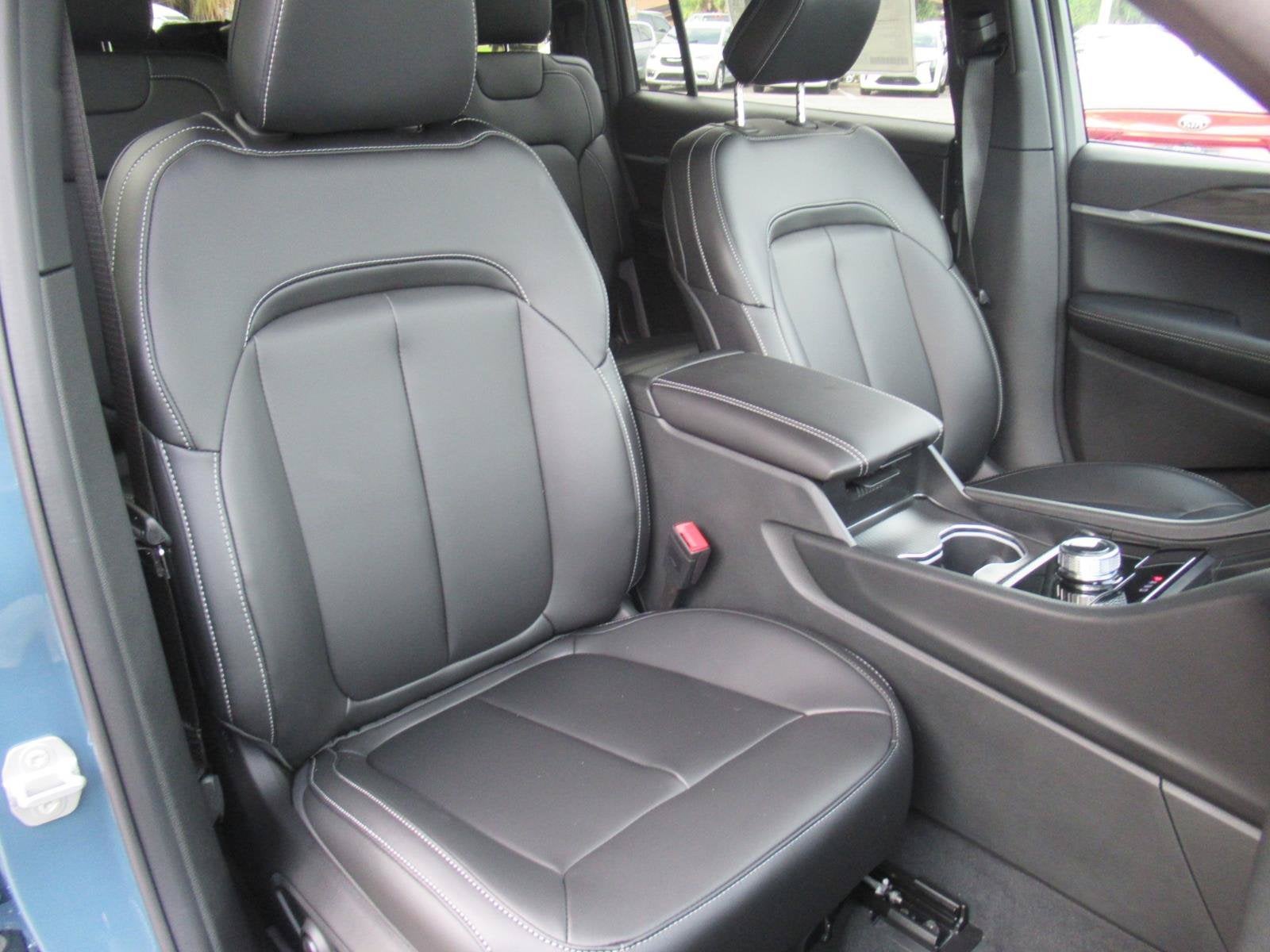 2026 Jeep Grand Cherokee GRAND CHEROKEE L LIMITED 4X2
