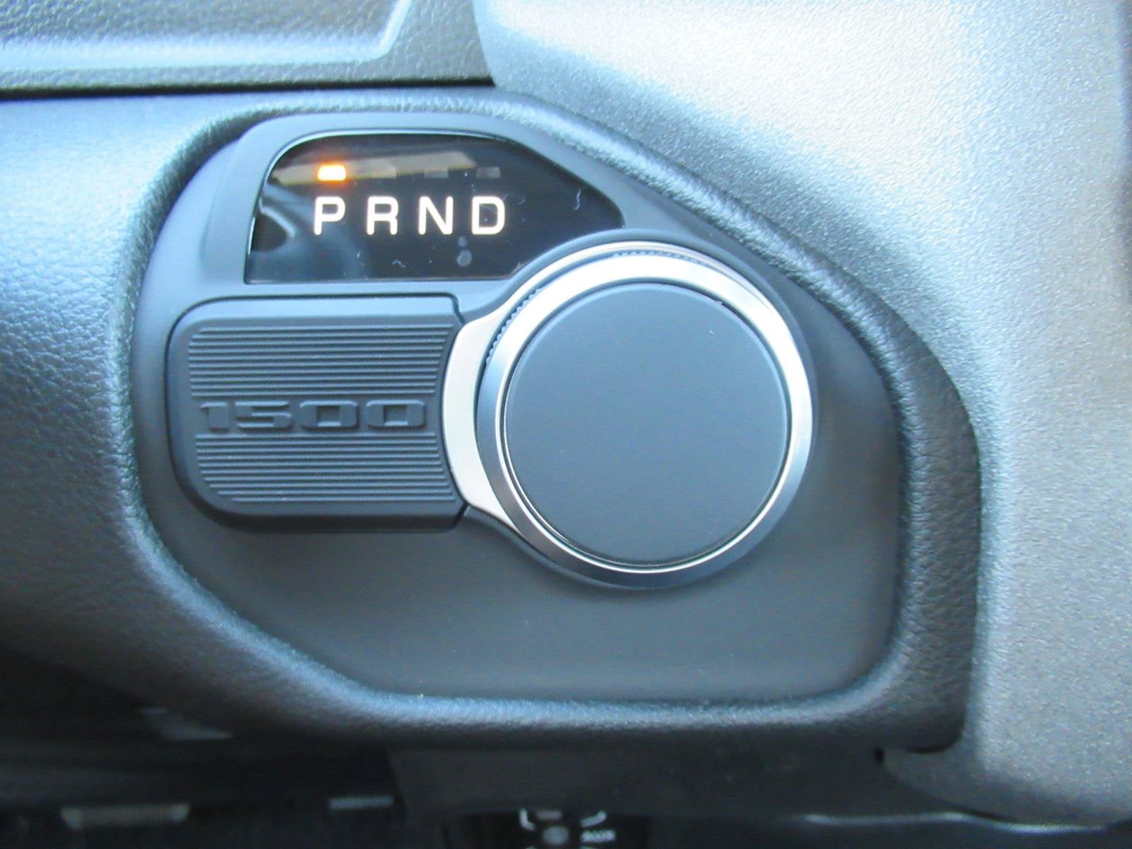 2027 RAM Ram 1500 RAM 1500 EXPRESS CREW CAB 4X2 5'7' BOX