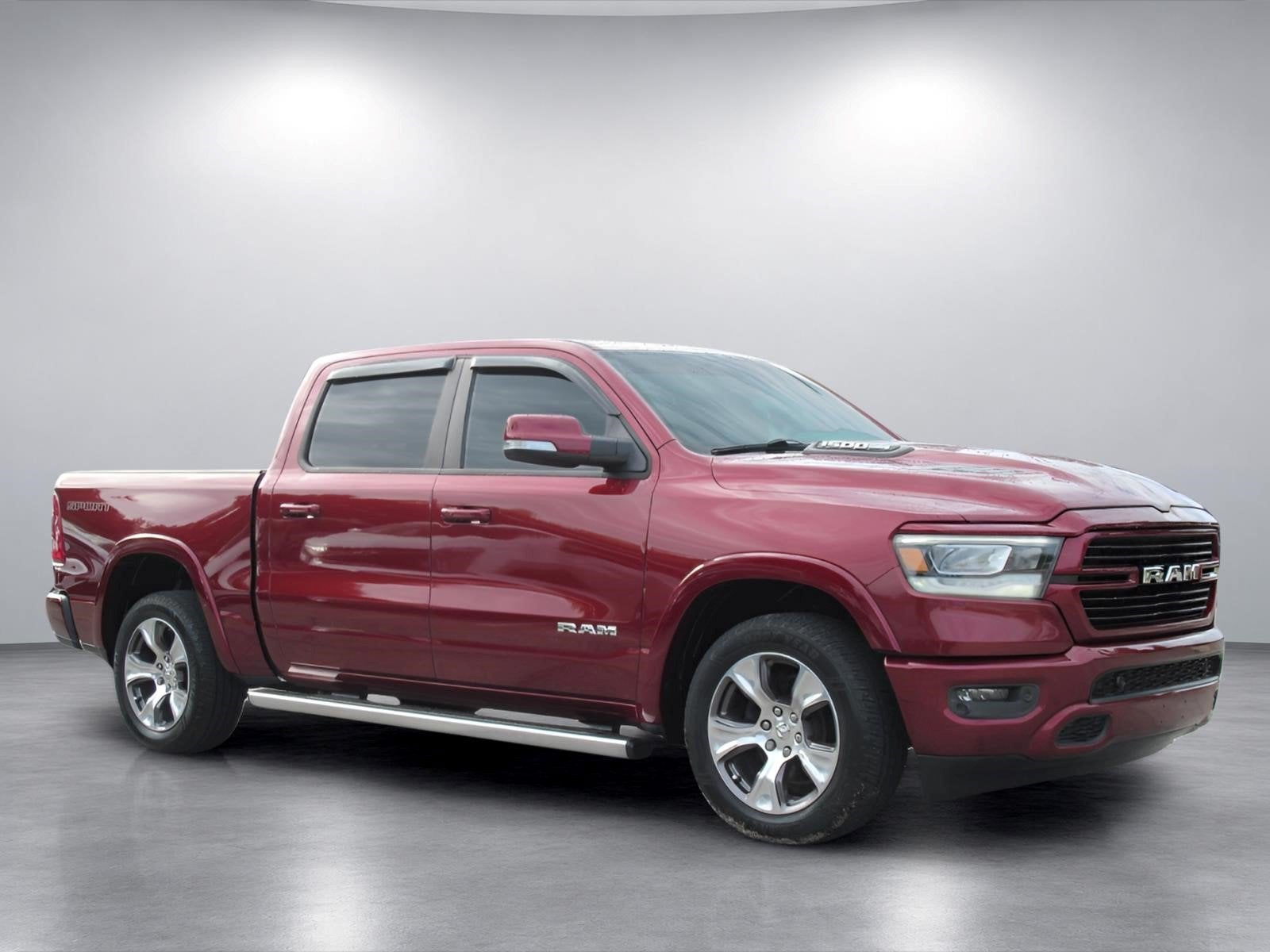 2020 RAM 1500 Laramie Crew Cab 4x2 5'7' Box