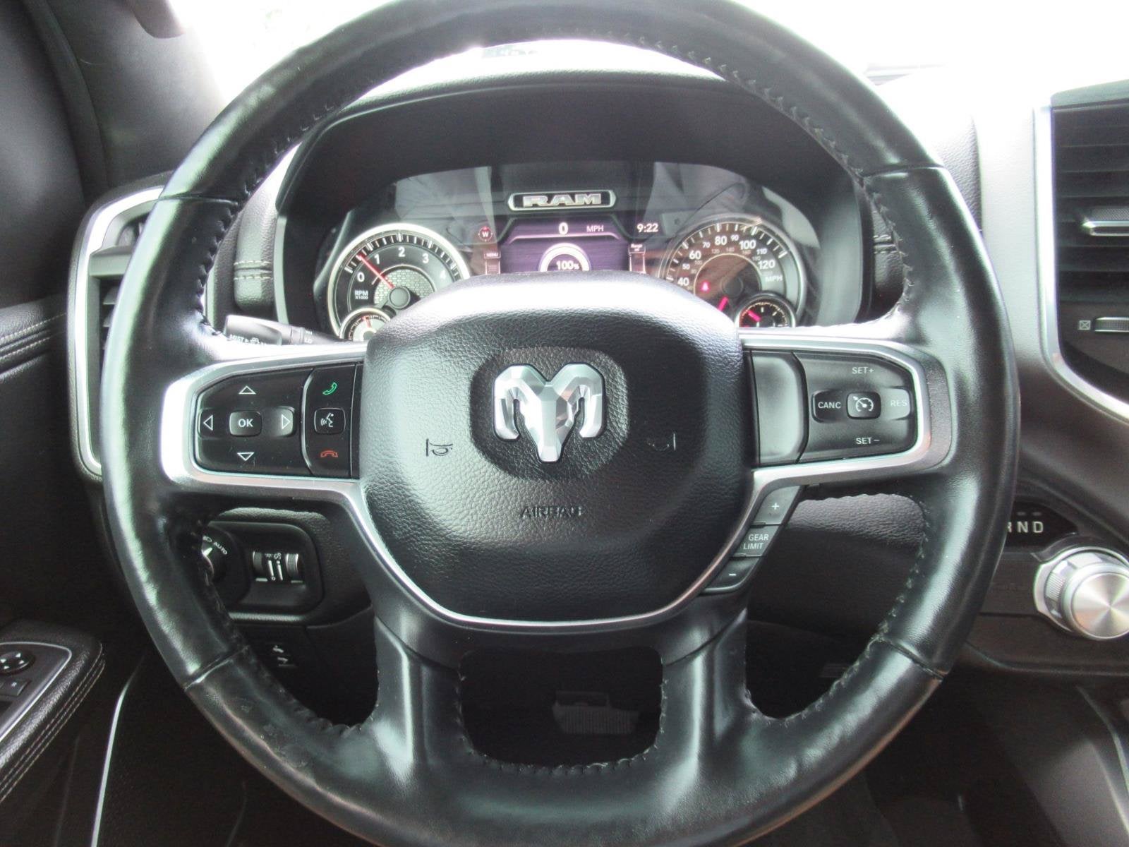 2020 RAM 1500 Laramie Crew Cab 4x2 5'7' Box