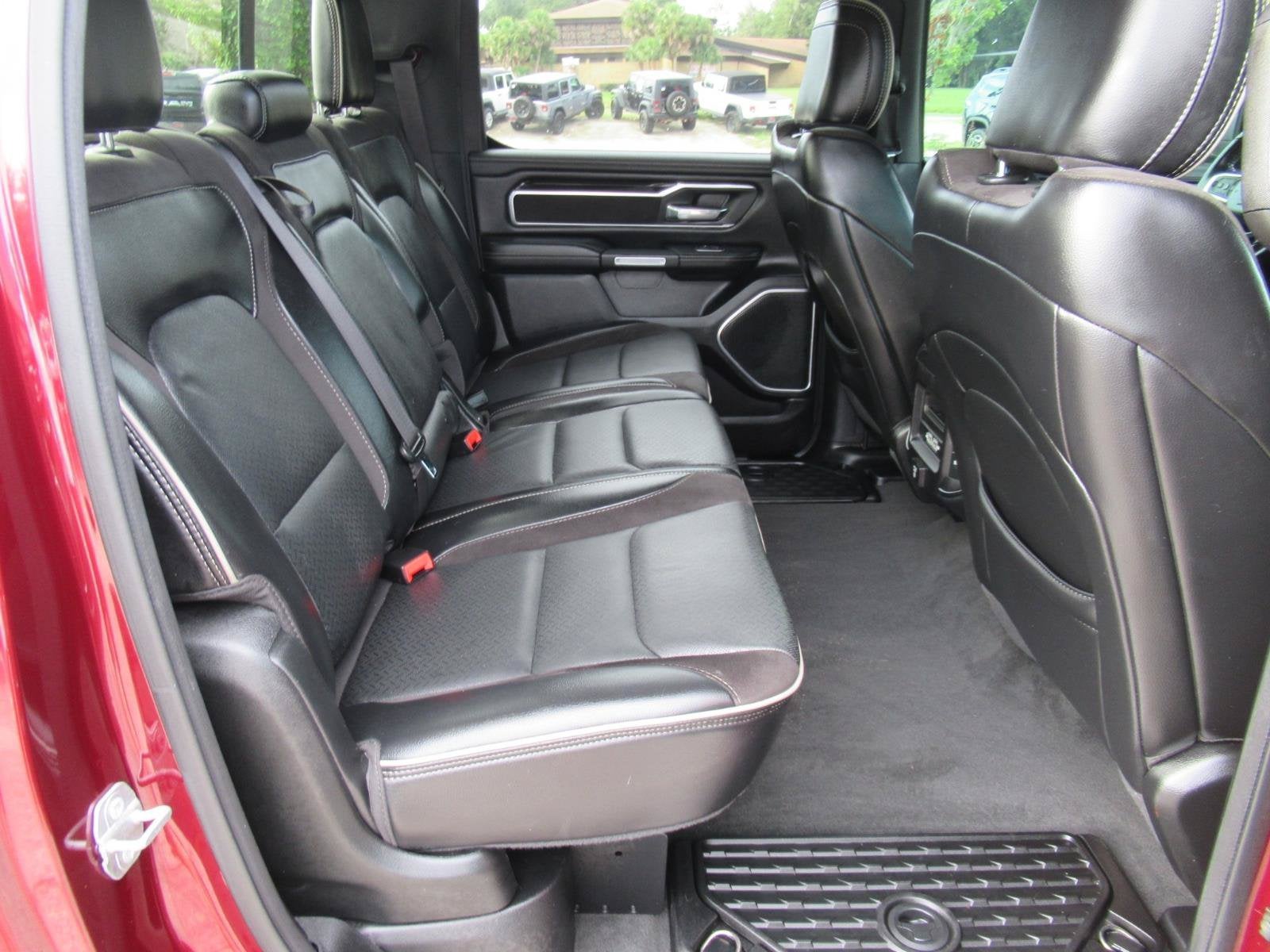 2020 RAM 1500 Laramie Crew Cab 4x2 5'7' Box