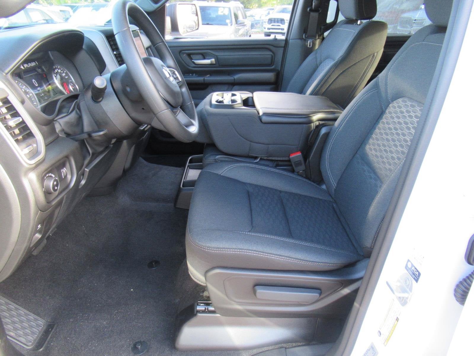 2027 RAM 1500 RAM 1500 WARLOCK CREW CAB 4X4 5'7' BOX