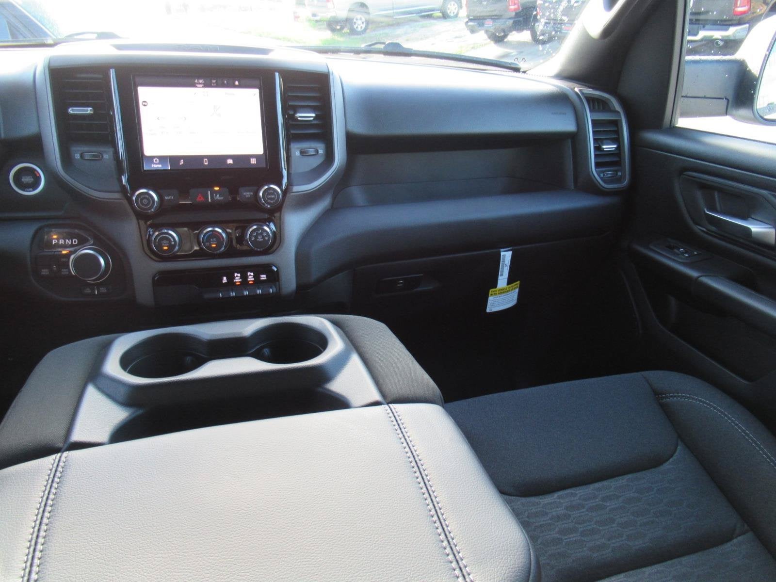 2027 RAM 1500 RAM 1500 WARLOCK CREW CAB 4X4 5'7' BOX