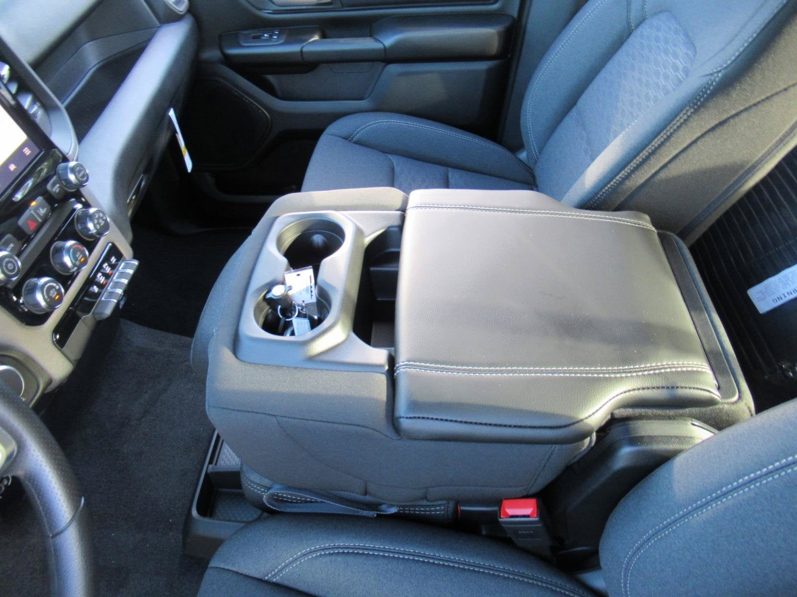 2027 RAM 1500 RAM 1500 WARLOCK CREW CAB 4X4 5'7' BOX