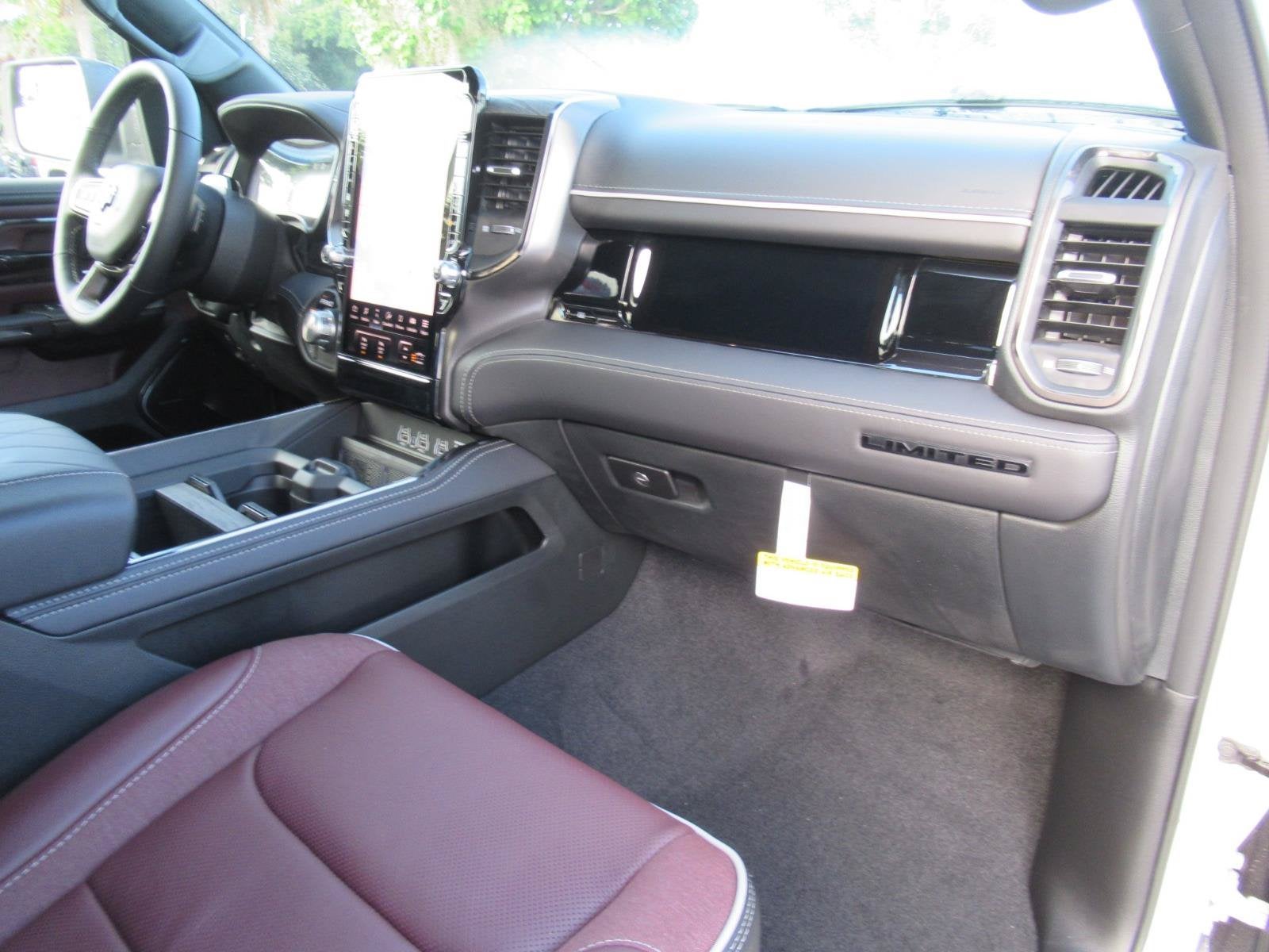 2027 RAM Ram 1500 RAM 1500 LIMITED CREW CAB 4X4 5'7' BOX