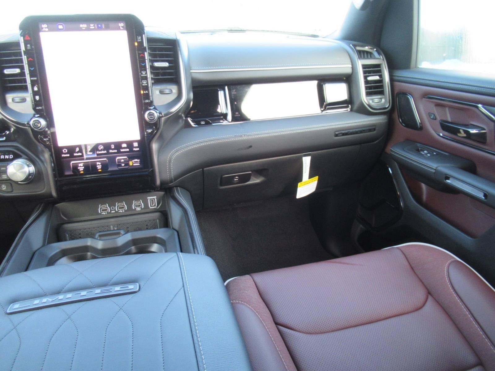 2027 RAM Ram 1500 RAM 1500 LIMITED CREW CAB 4X4 5'7' BOX