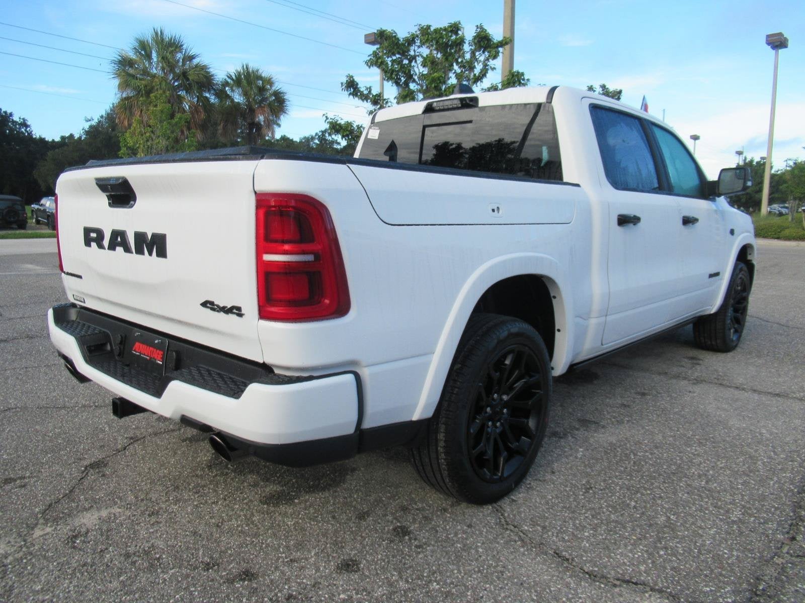 2027 RAM Ram 1500 RAM 1500 LIMITED CREW CAB 4X4 5'7' BOX