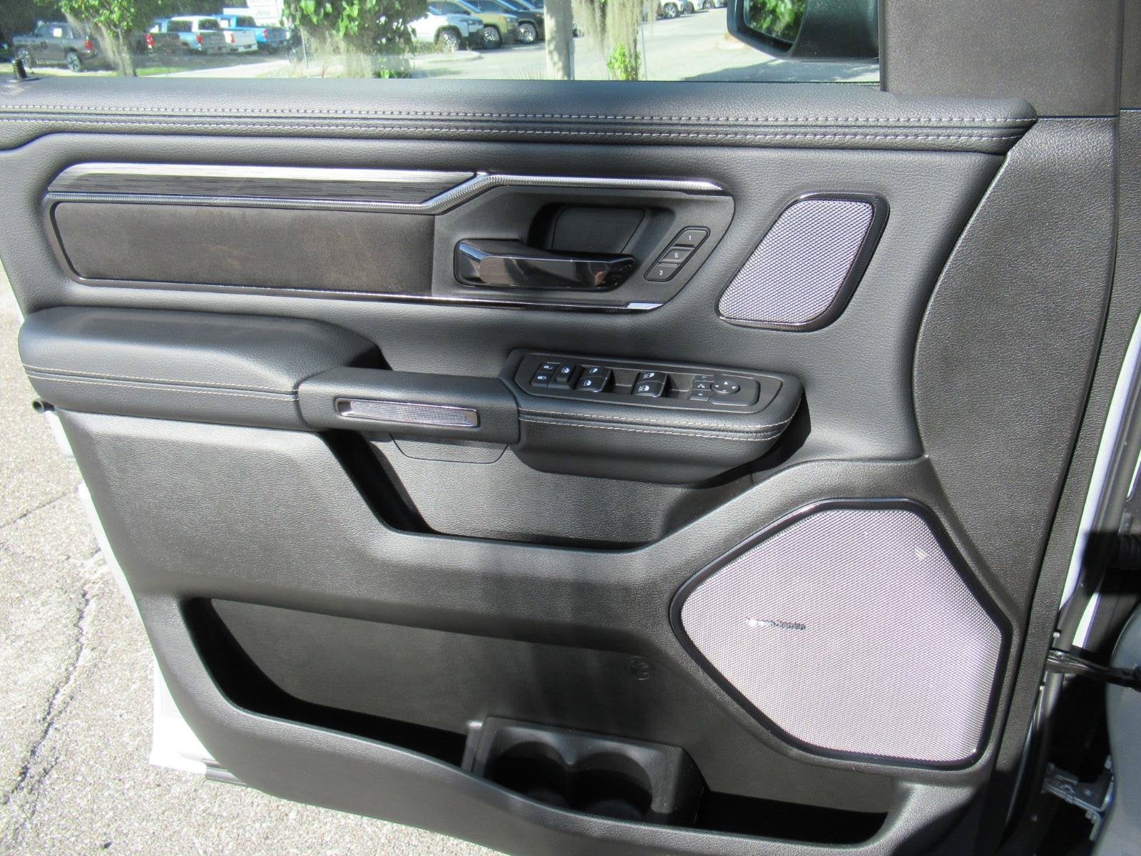2027 RAM 1500 RAM 1500 REBEL CREW CAB 4X4 5'7' BOX