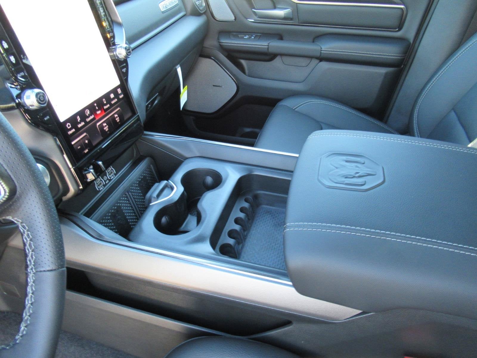 2027 RAM 1500 RAM 1500 REBEL CREW CAB 4X4 5'7' BOX