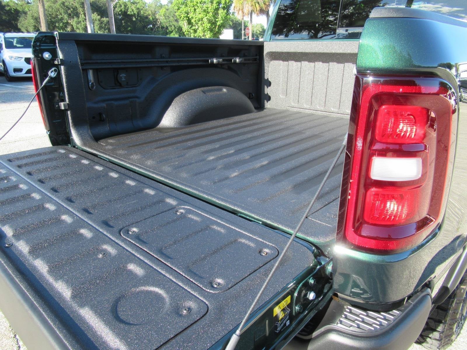 2027 RAM 1500 RAM 1500 REBEL CREW CAB 4X4 5'7' BOX