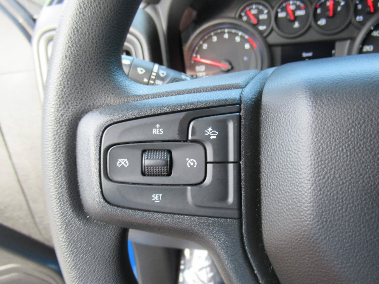 2024 Chevrolet Silverado 1500 2WD Crew Cab Short Bed Custom