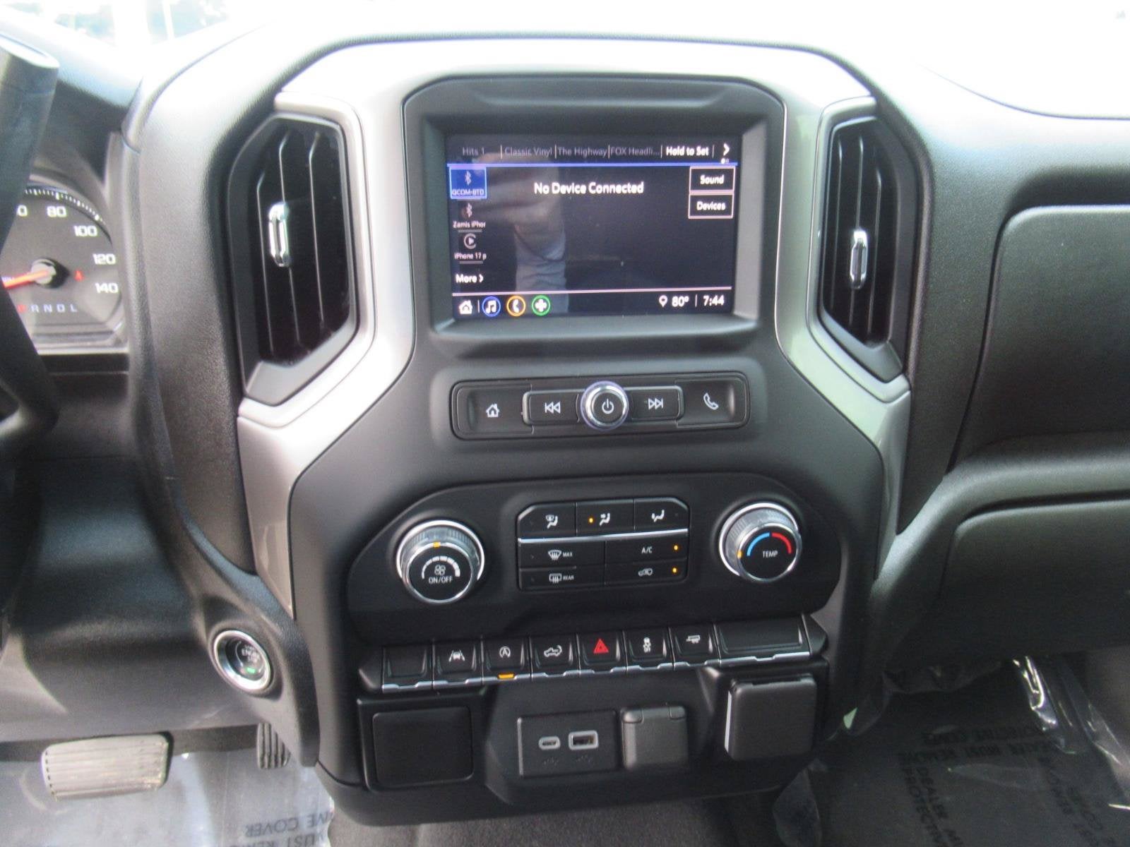 2024 Chevrolet Silverado 1500 2WD Crew Cab Short Bed Custom