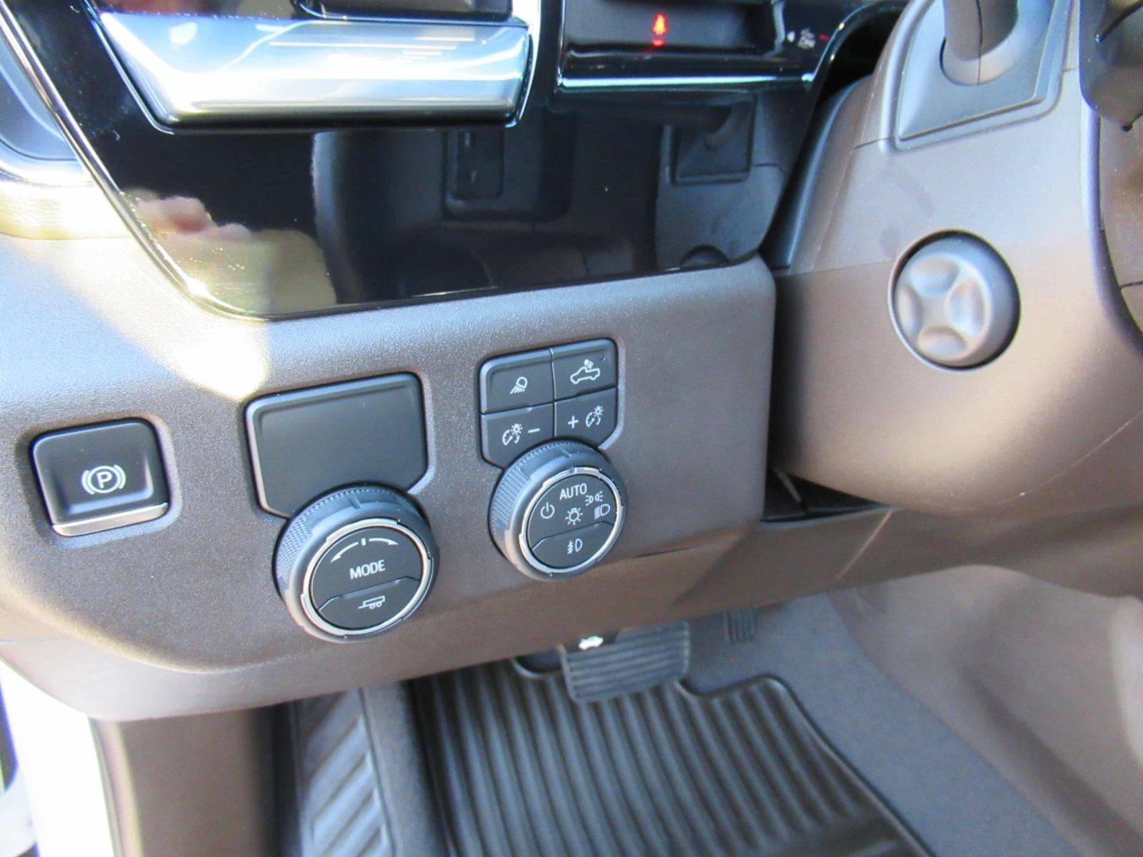 2026 Chevrolet Silverado 1500 2WD Crew Cab Short Bed LTZ