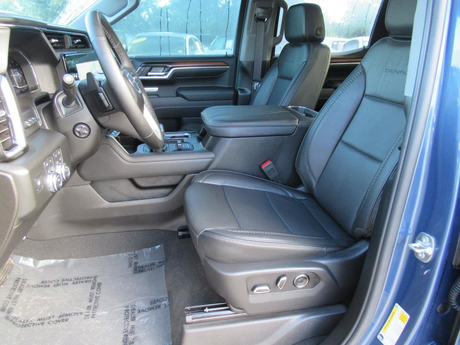 2025 GMC Sierra 1500 4WD Crew Cab Short Box Denali