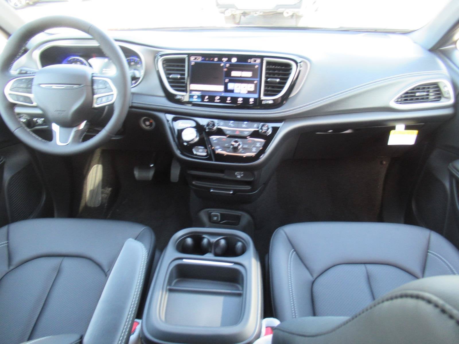 2027 Chrysler Pacifica PACIFICA SELECT