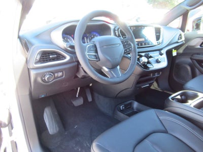2027 Chrysler Pacifica PACIFICA SELECT