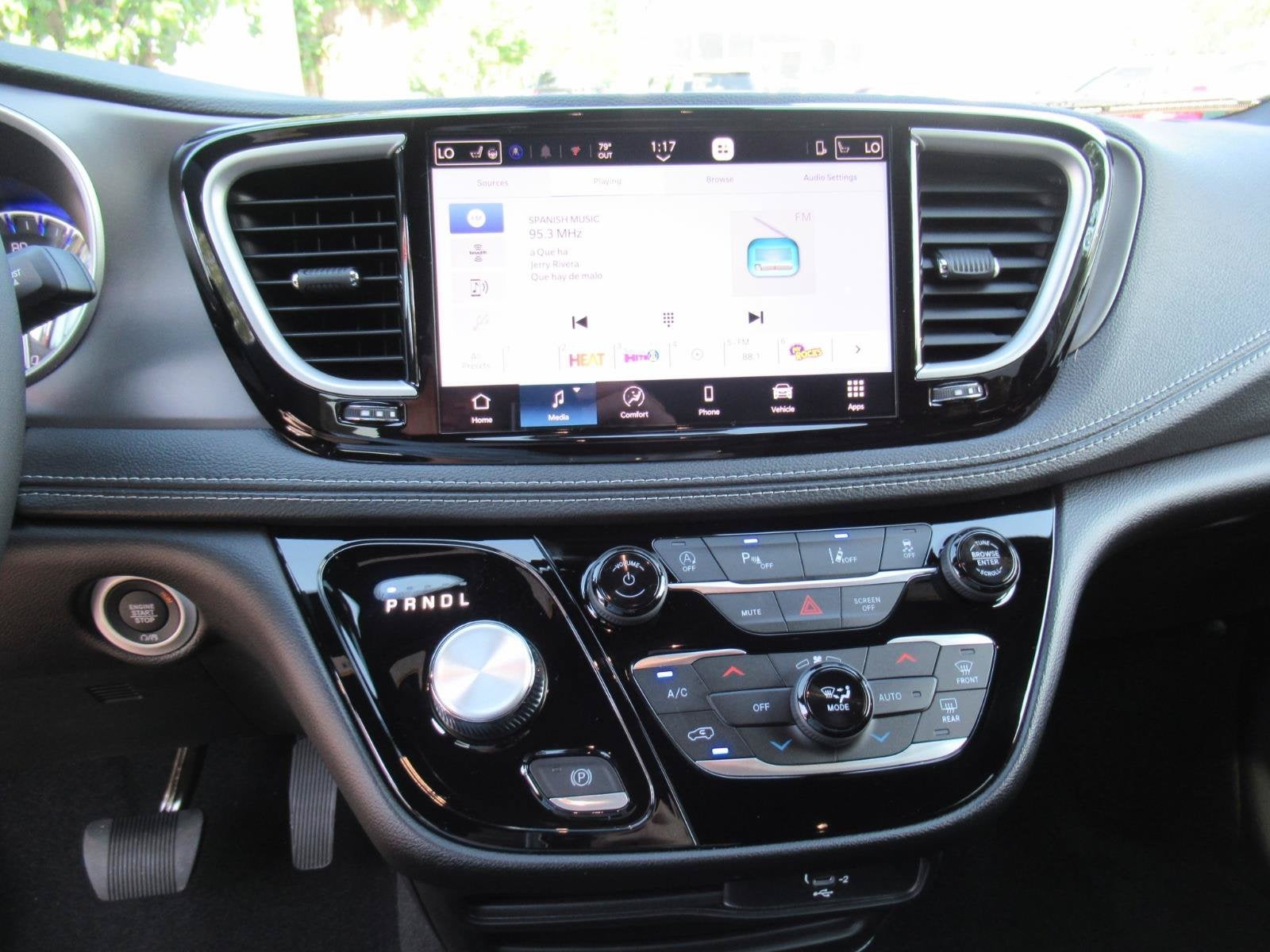 2027 Chrysler Pacifica PACIFICA SELECT