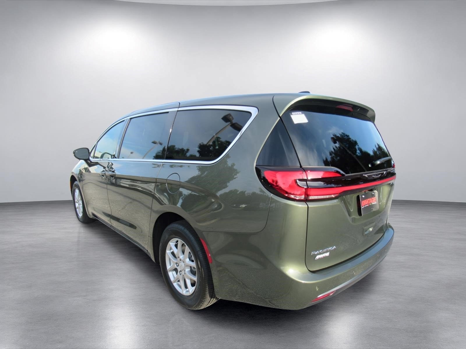 2027 Chrysler Pacifica PACIFICA SELECT