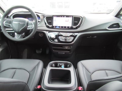 2026 Chrysler Voyager VOYAGER LX