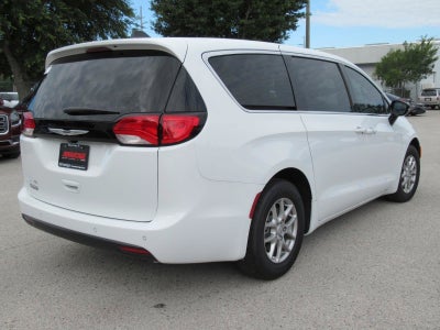 2026 Chrysler Voyager VOYAGER LX