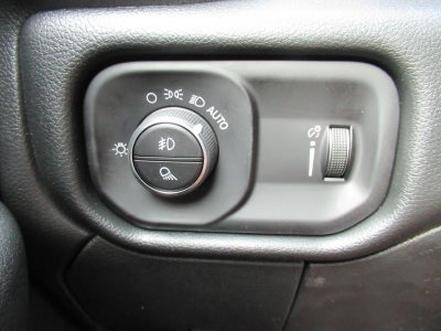 2027 RAM Ram 3500 RAM 3500 TRADESMAN CREW CAB 4X4 8' BOX