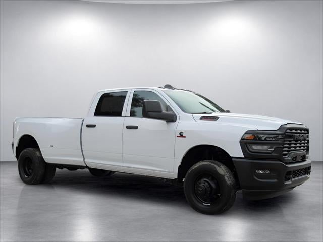 2027 RAM 3500 TRADESMAN CREW CAB 4X4 8' BOX