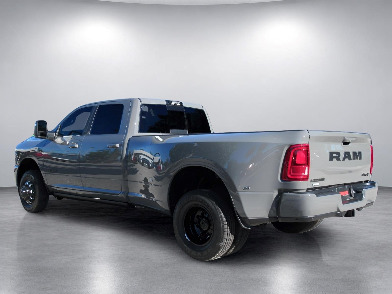 2027 RAM 3500 RAM 3500 LARAMIE CREW CAB 4X4 8' BOX