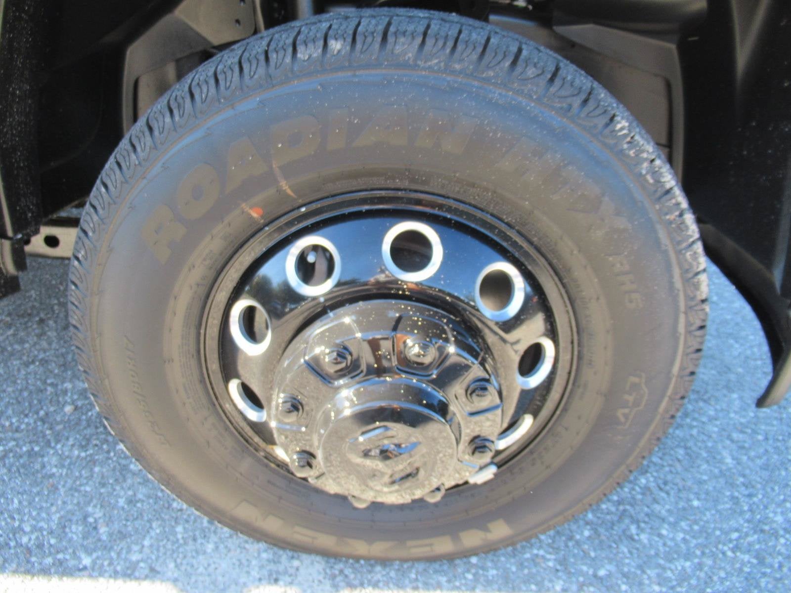 2027 RAM 3500 RAM 3500 LARAMIE CREW CAB 4X4 8' BOX
