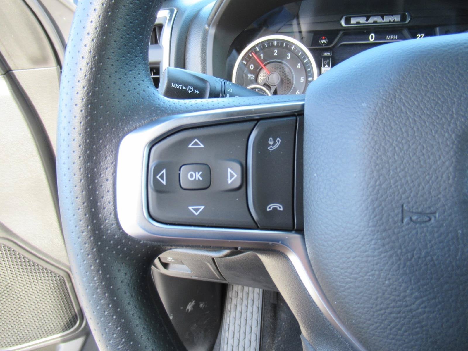 2026 RAM 1500 RAM 1500 EXPRESS CREW CAB 4X4 5'7' BOX