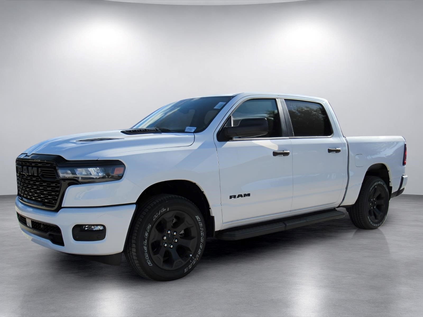 2026 RAM 1500 RAM 1500 EXPRESS CREW CAB 4X4 5'7' BOX