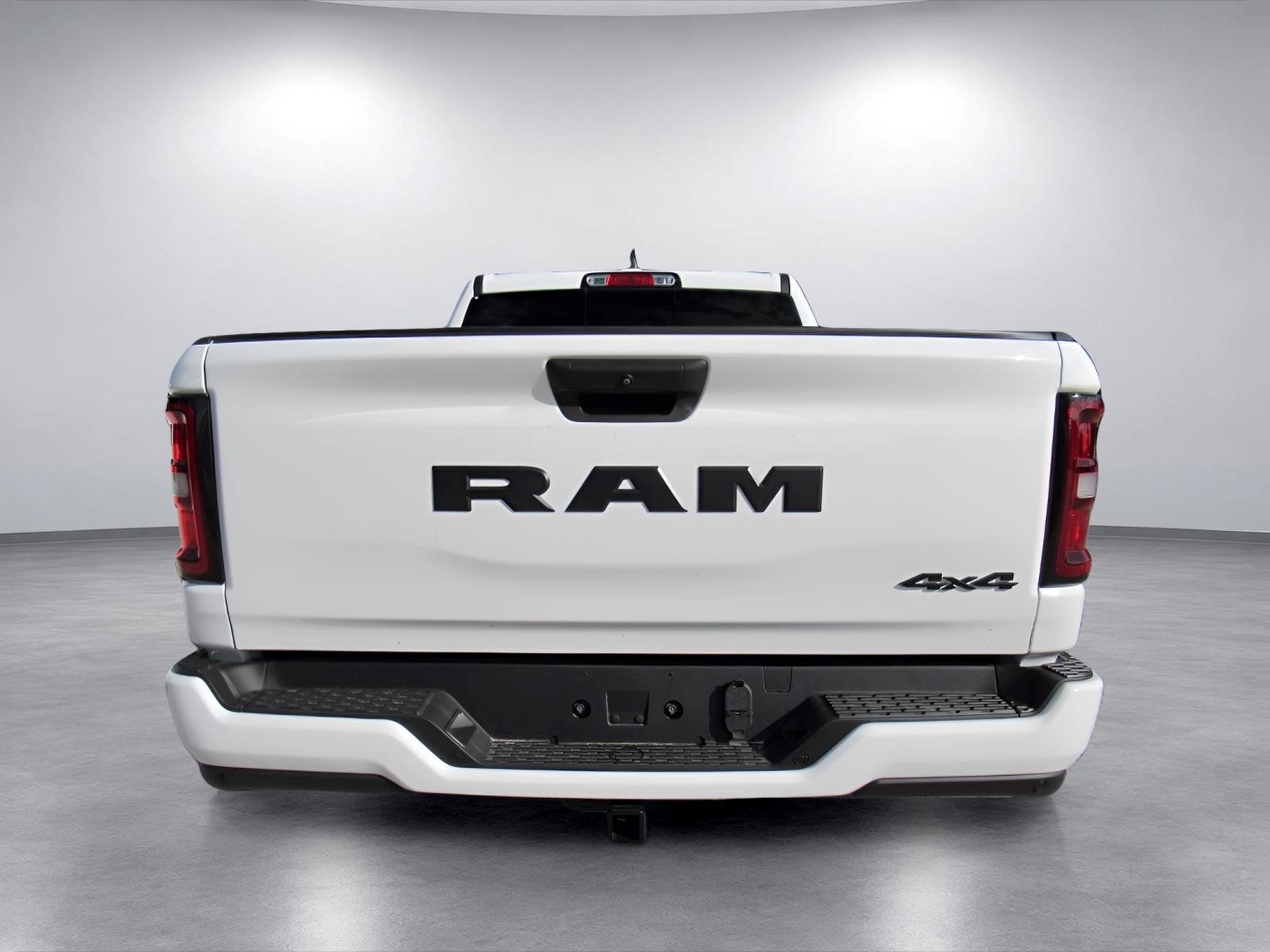 2026 RAM 1500 RAM 1500 EXPRESS CREW CAB 4X4 5'7' BOX