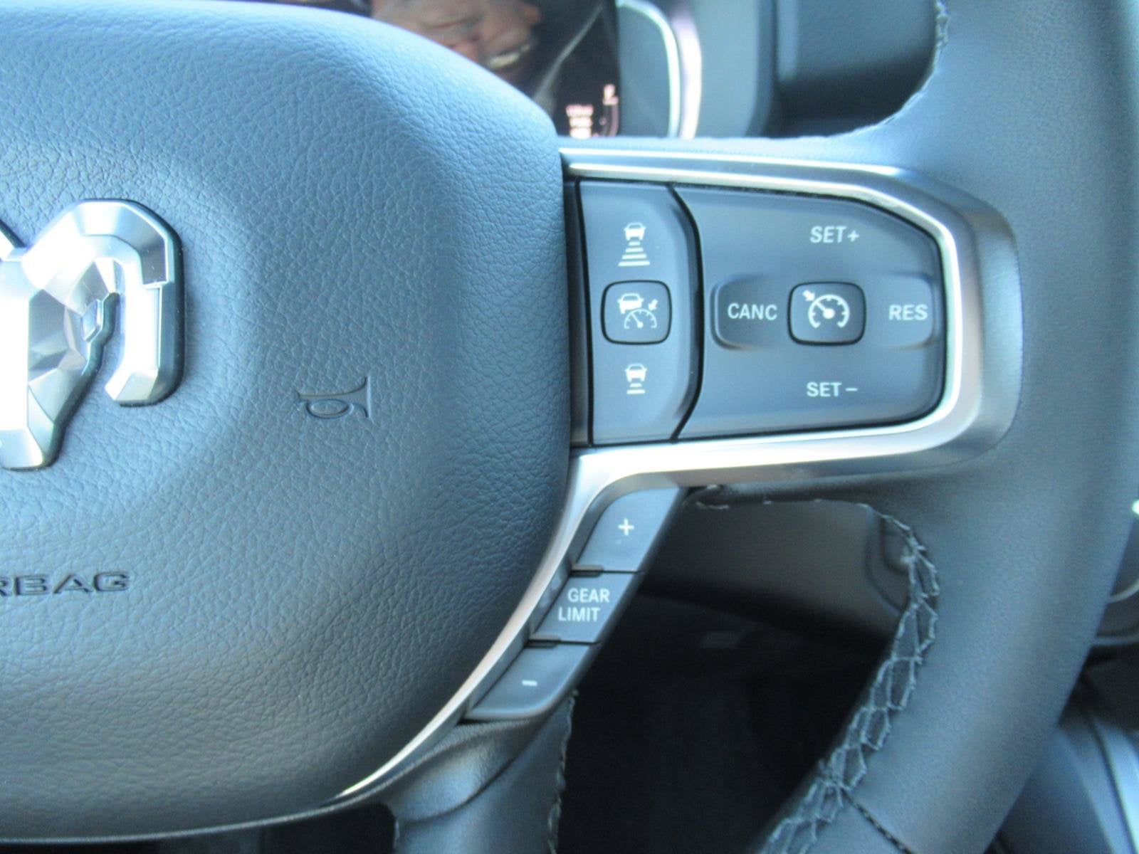 2027 RAM 1500 RAM 1500 BIG HORN CREW CAB 4X4 5'7' BOX