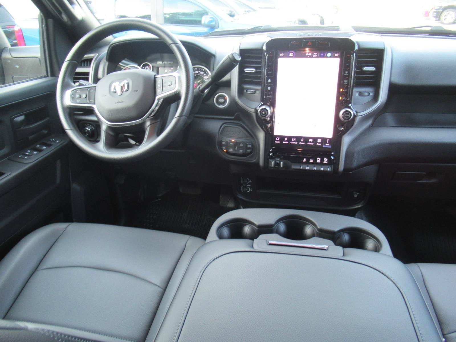 2027 RAM Ram 2500 RAM 2500 TRADESMAN CREW CAB 4X4 6'4' BOX