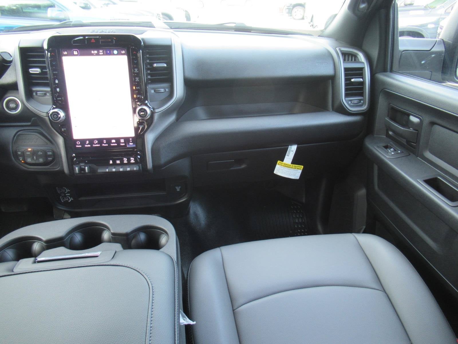 2027 RAM Ram 2500 RAM 2500 TRADESMAN CREW CAB 4X4 6'4' BOX