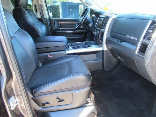 2017 RAM 2500 Laramie Crew Cab 4x4 6'4' Box