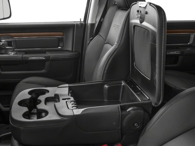 2017 RAM 2500 Laramie Crew Cab 4x4 6'4' Box