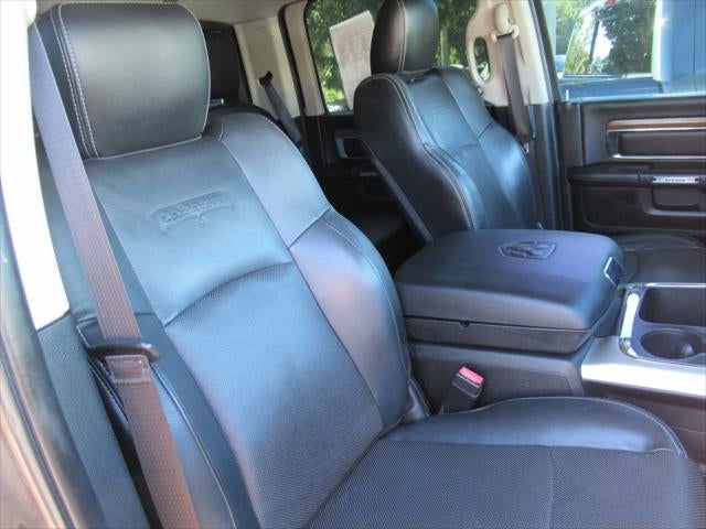 2017 RAM 2500 Laramie Crew Cab 4x4 6'4' Box