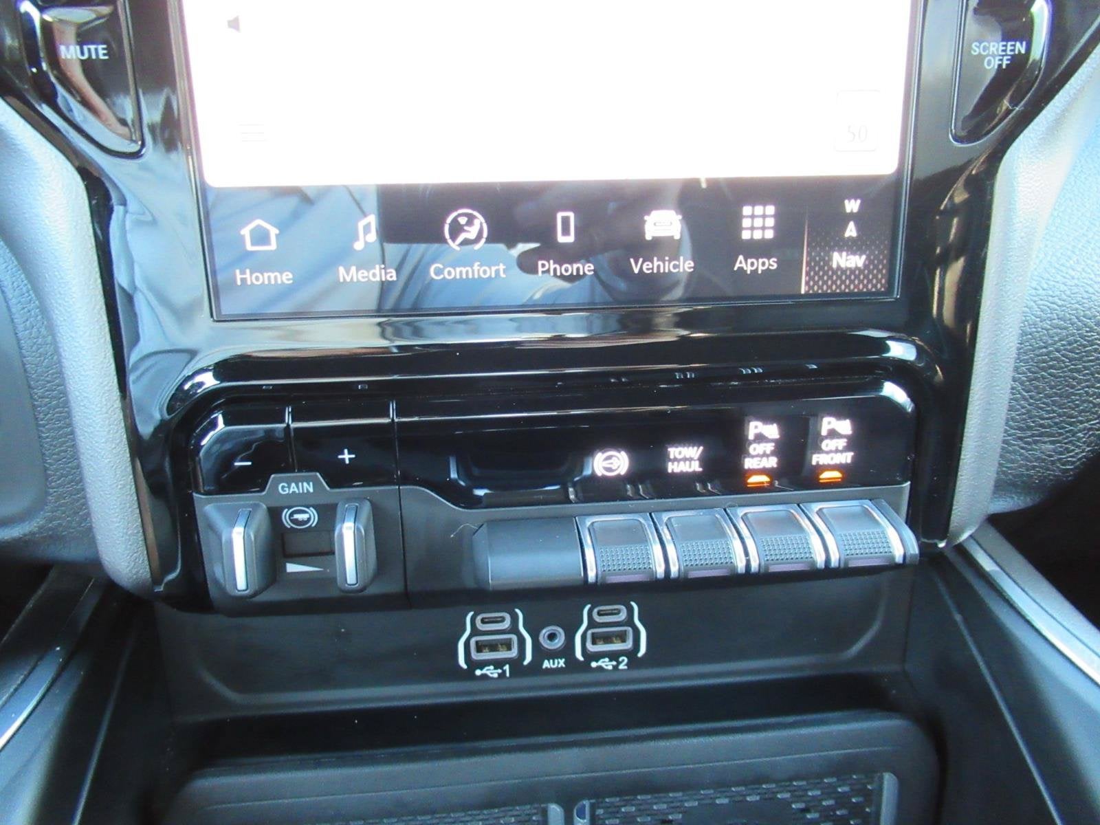 2026 RAM 2500 Laramie Crew Cab 4x4 6'4' Box